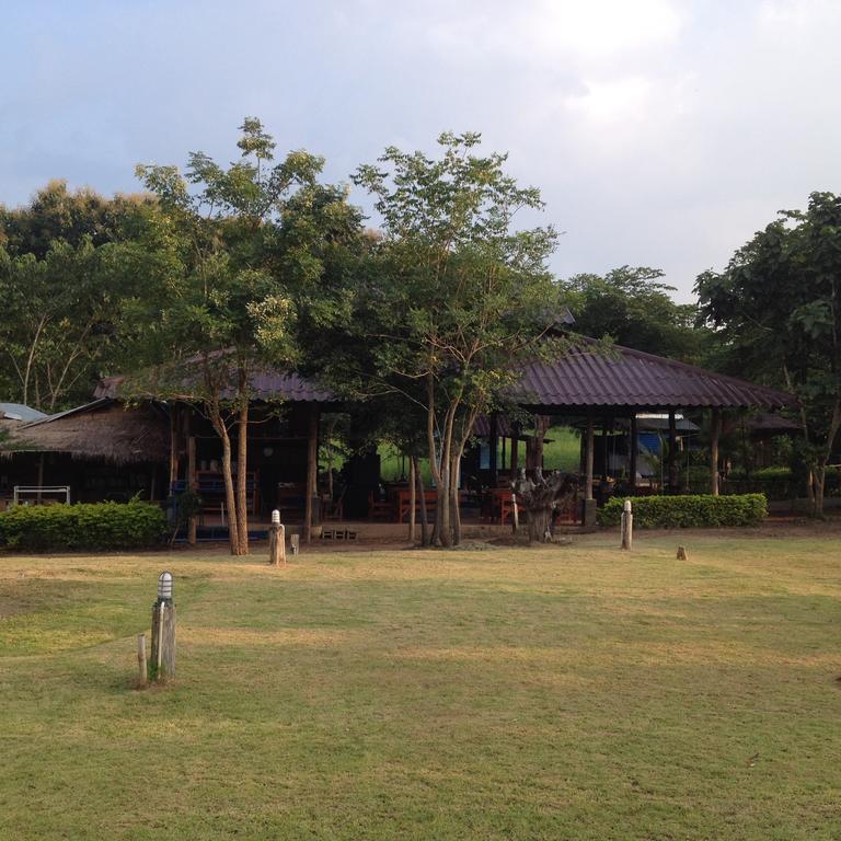 Paipunthong Resort Luaran gambar