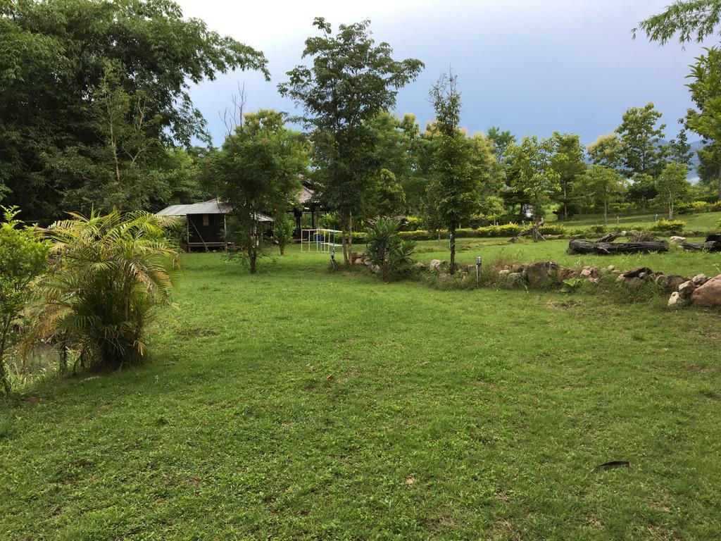 Paipunthong Resort Luaran gambar
