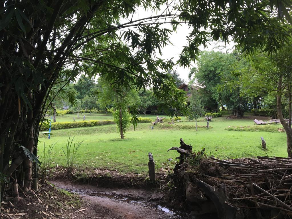 Paipunthong Resort Luaran gambar
