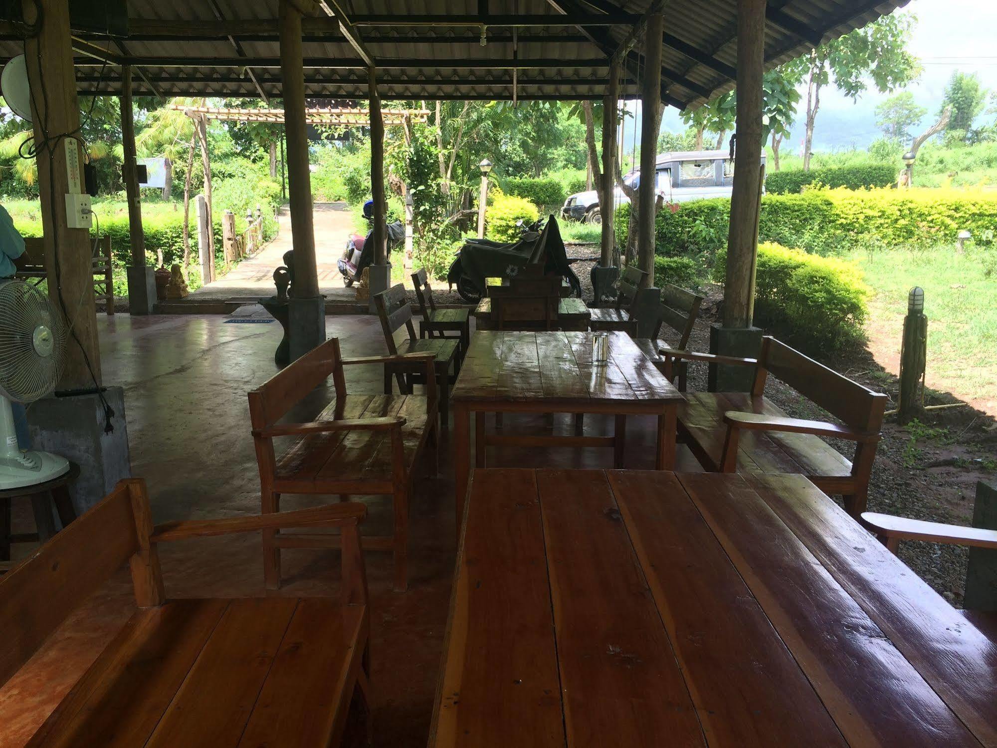 Paipunthong Resort Luaran gambar