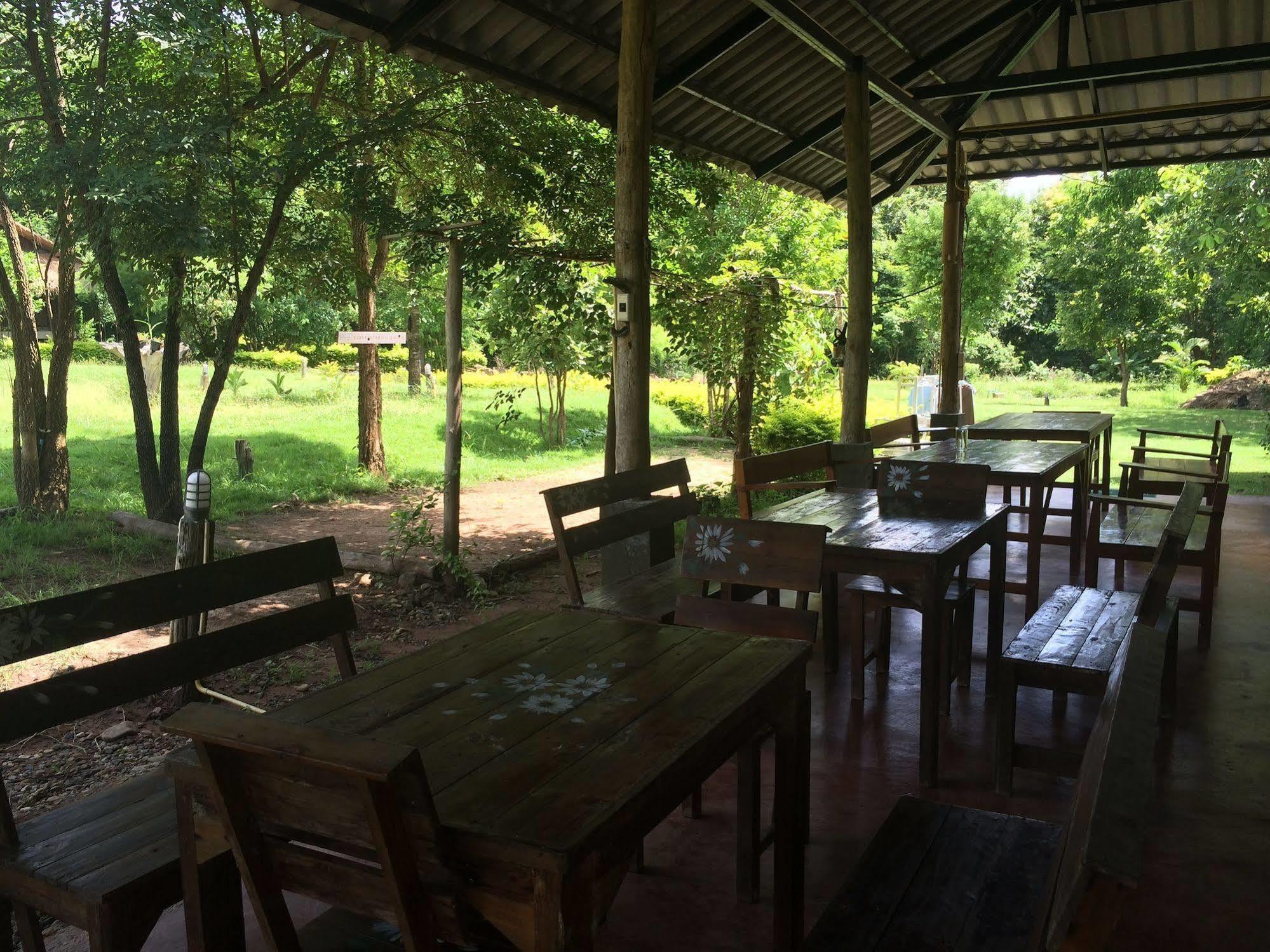 Paipunthong Resort Luaran gambar